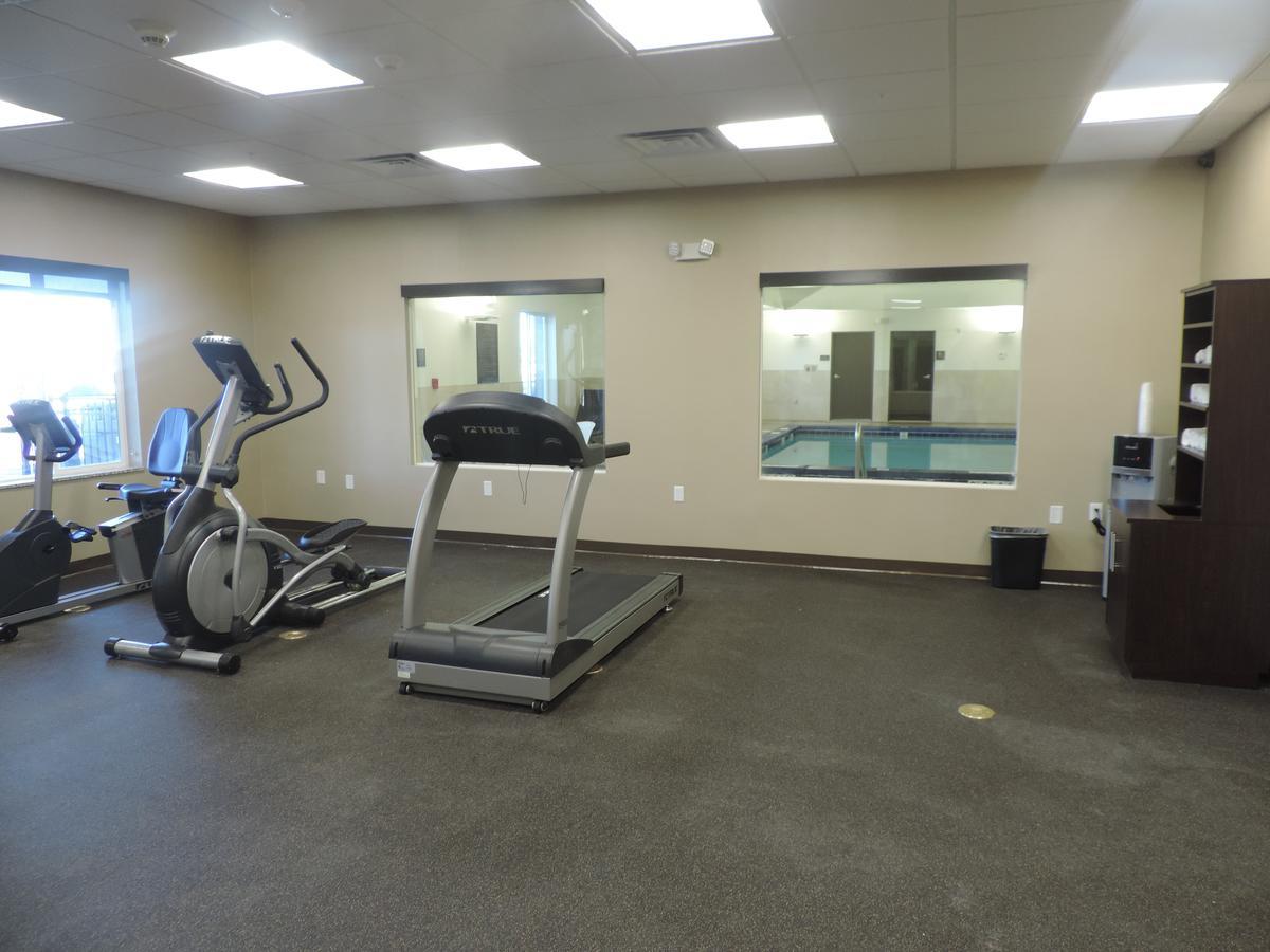 Heartland Inn And Suites Wheatland Dış mekan fotoğraf