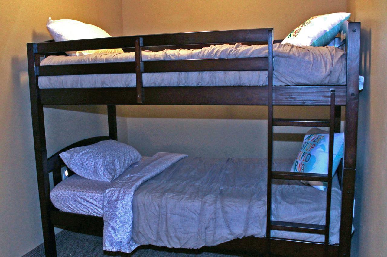 Heartland Inn And Suites Wheatland Dış mekan fotoğraf