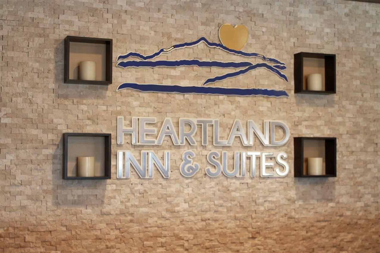 Heartland Inn And Suites Wheatland Dış mekan fotoğraf