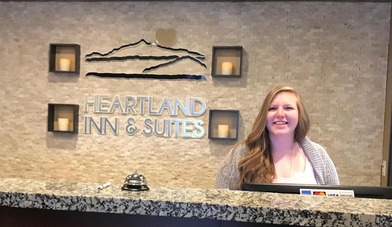 Heartland Inn And Suites Wheatland Dış mekan fotoğraf